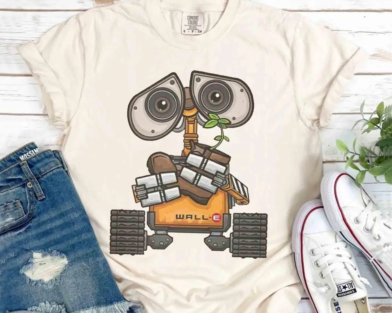 Vintage Wall-E Plant Shirt for Disney Family Vacation