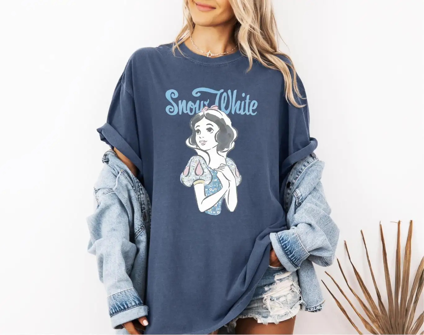 Vintage Disney Snow White Girls Trip Shirt