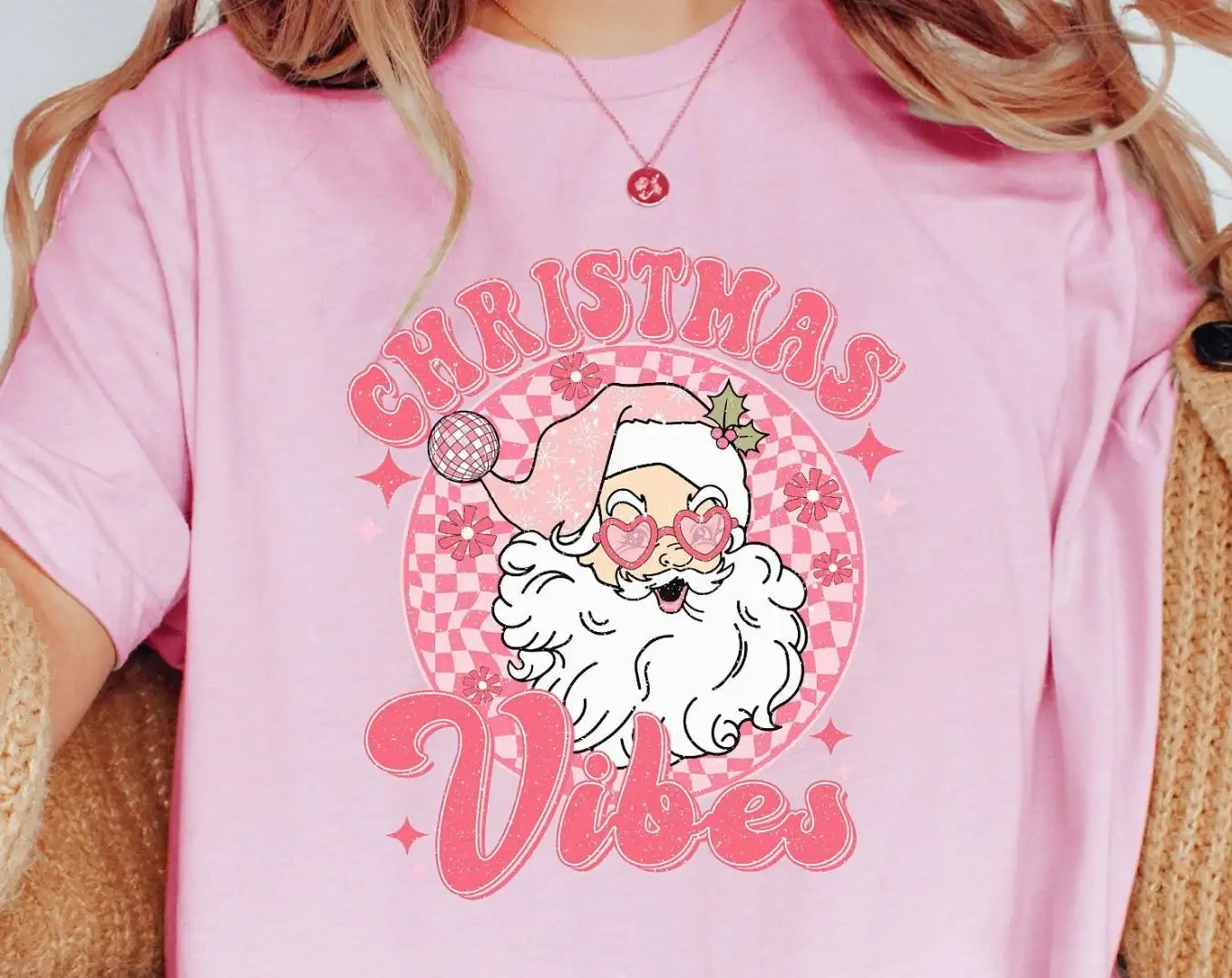 Christmas Vibes Shirt / Santa Shirt / Retro Christmas Shirt / Holiday Shirt / Christian Family / Christmas Gift Shirt