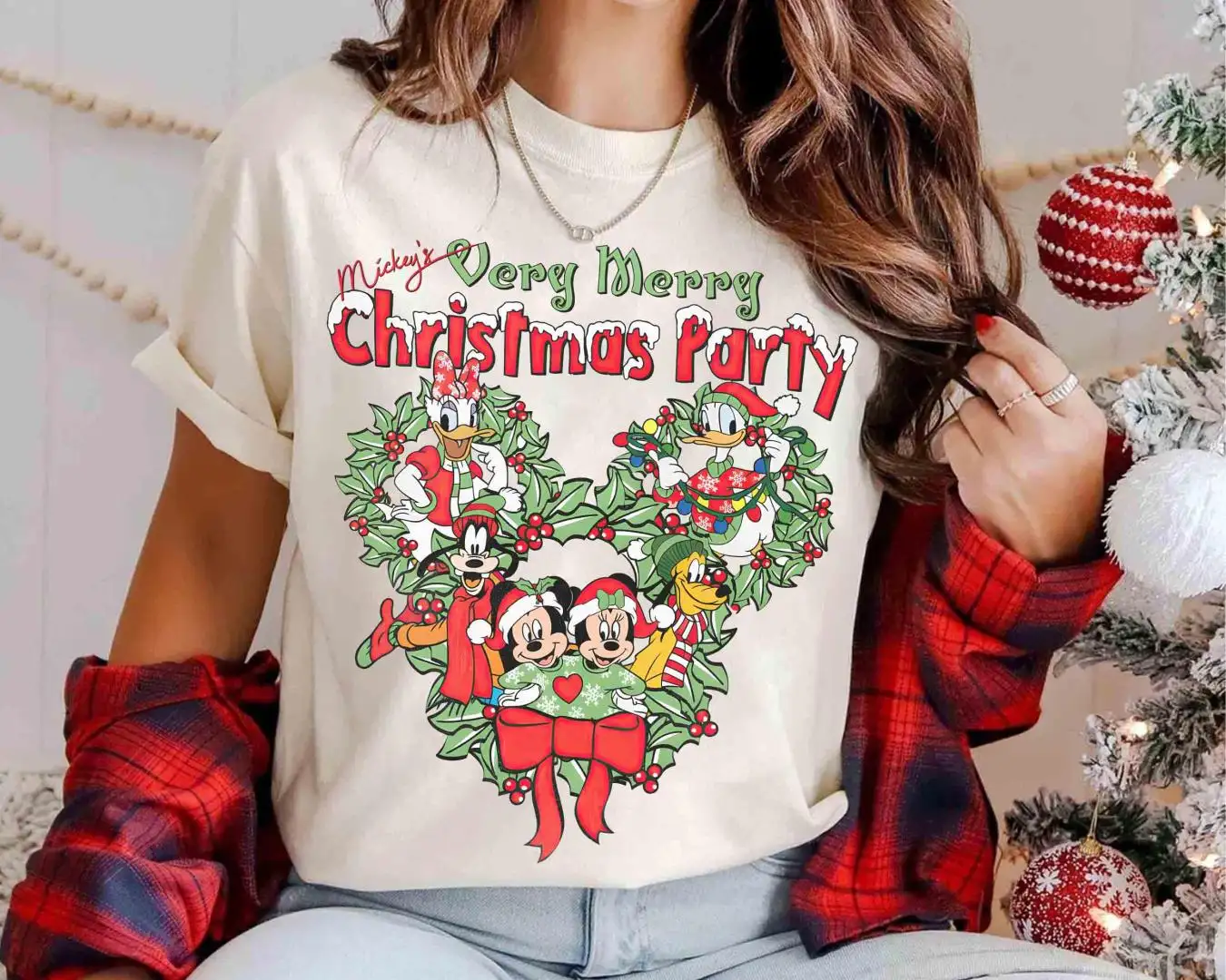 Retro Mickey's Very Merry Christmas Party 2025 Wreath Shirt, Group Holiday Trip Gifts, Mickey & Friends Holiday Tee, Disney Family Xmas