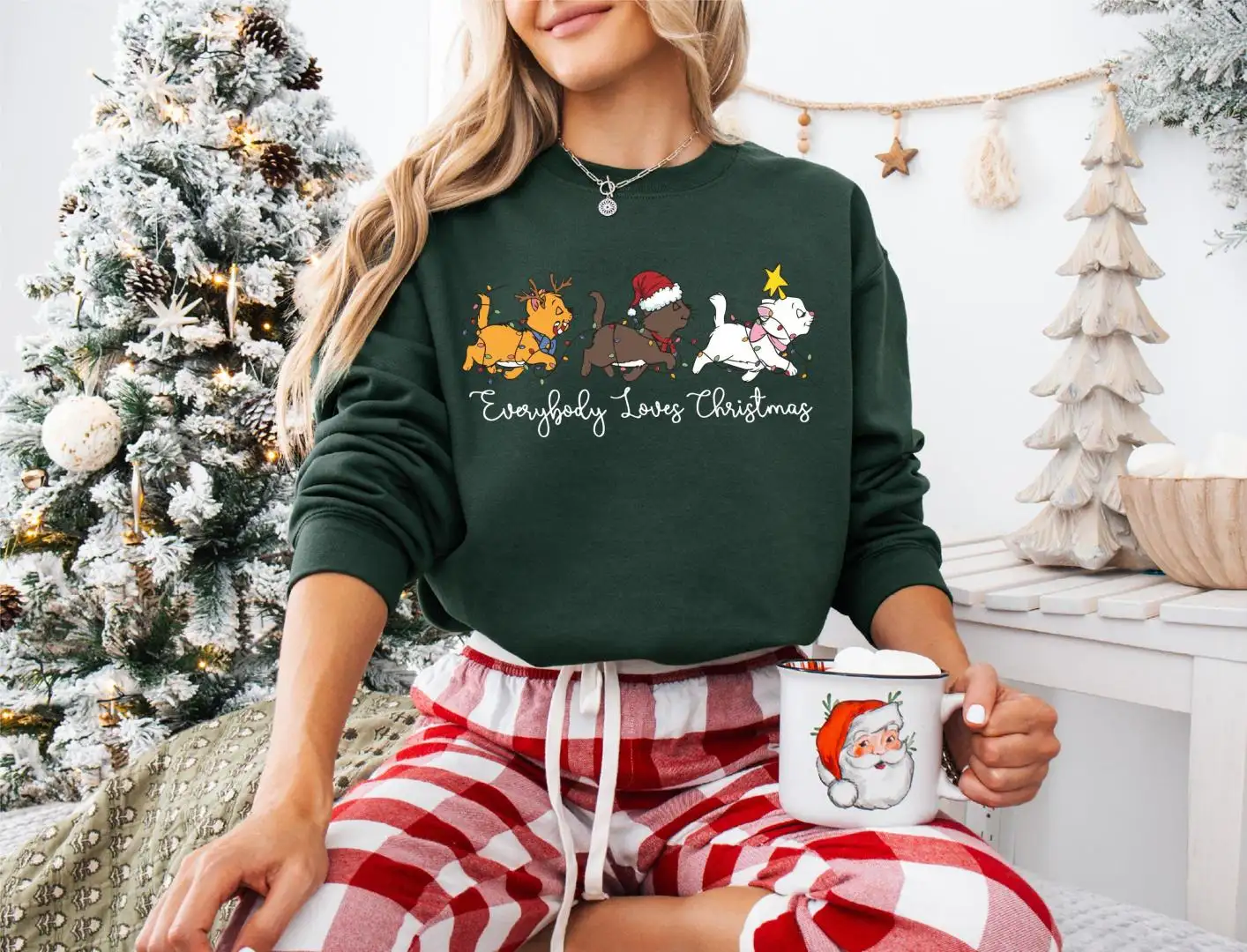 Everybody Loves Christmas Sweatshirt, Disney Aristocats Christmas Gift T-Shirt, Disneyland Christmas Party Shirt, Holiday Season Tee